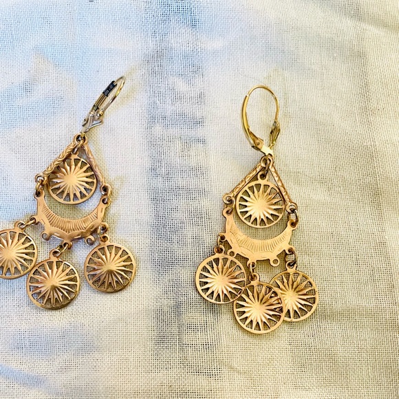 Vintage Rose Gold Filled Dangle Lever Back earrings. Pristine. - Picture 3 of 4